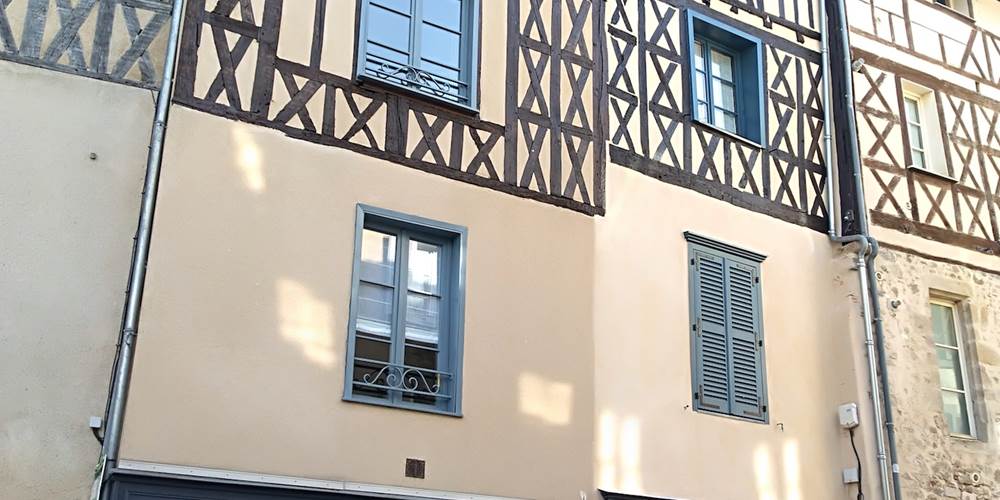 Appart face au mail, façade